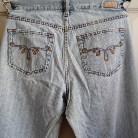 London button-fly boot cut jeans. Very good condition. - Picture 4 of 6